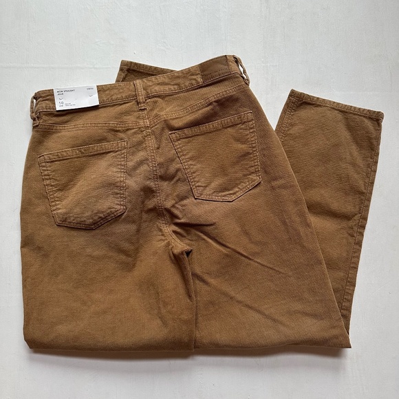 NWT American Eagle Tan Corduroy Mom Straight Jeans - Picture 6 of 6